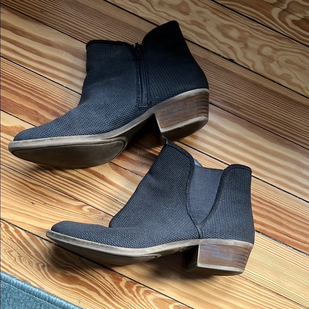 Kensie Gray Ankle Booties with Elastic Panels
